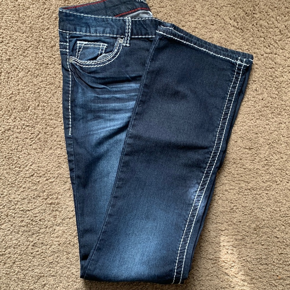Maurices jeans.